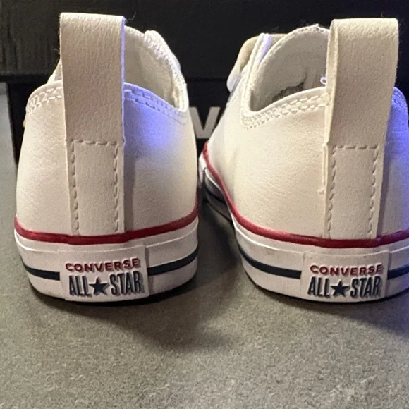 Converse Toddler White Strap Sneakers Size 9 - NEW - Picture 4 of 6